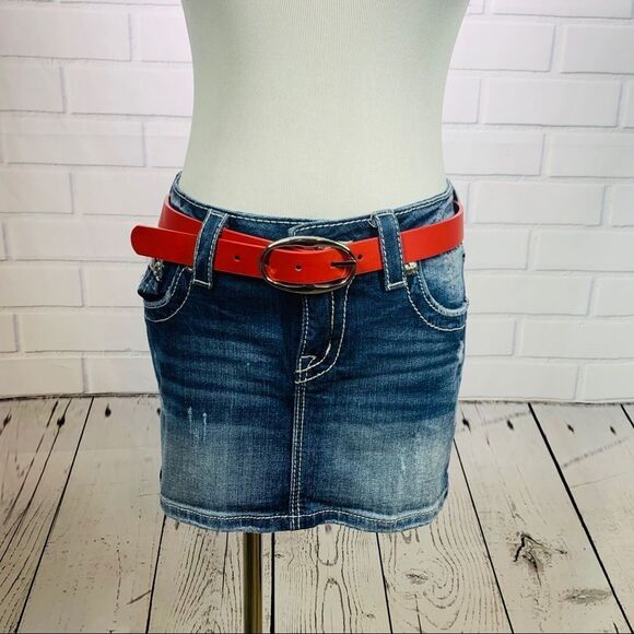 Express Red & Black Reversible Oval Buckle Belt- M - Picture 3 of 14